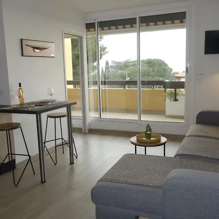 Les Jardins De By Interhome