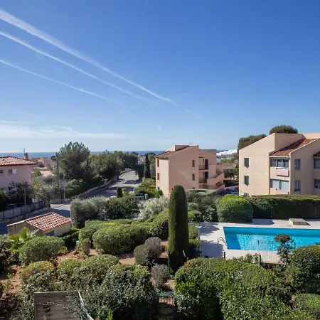 Apartment Les Jardins De By Interhome Bandol